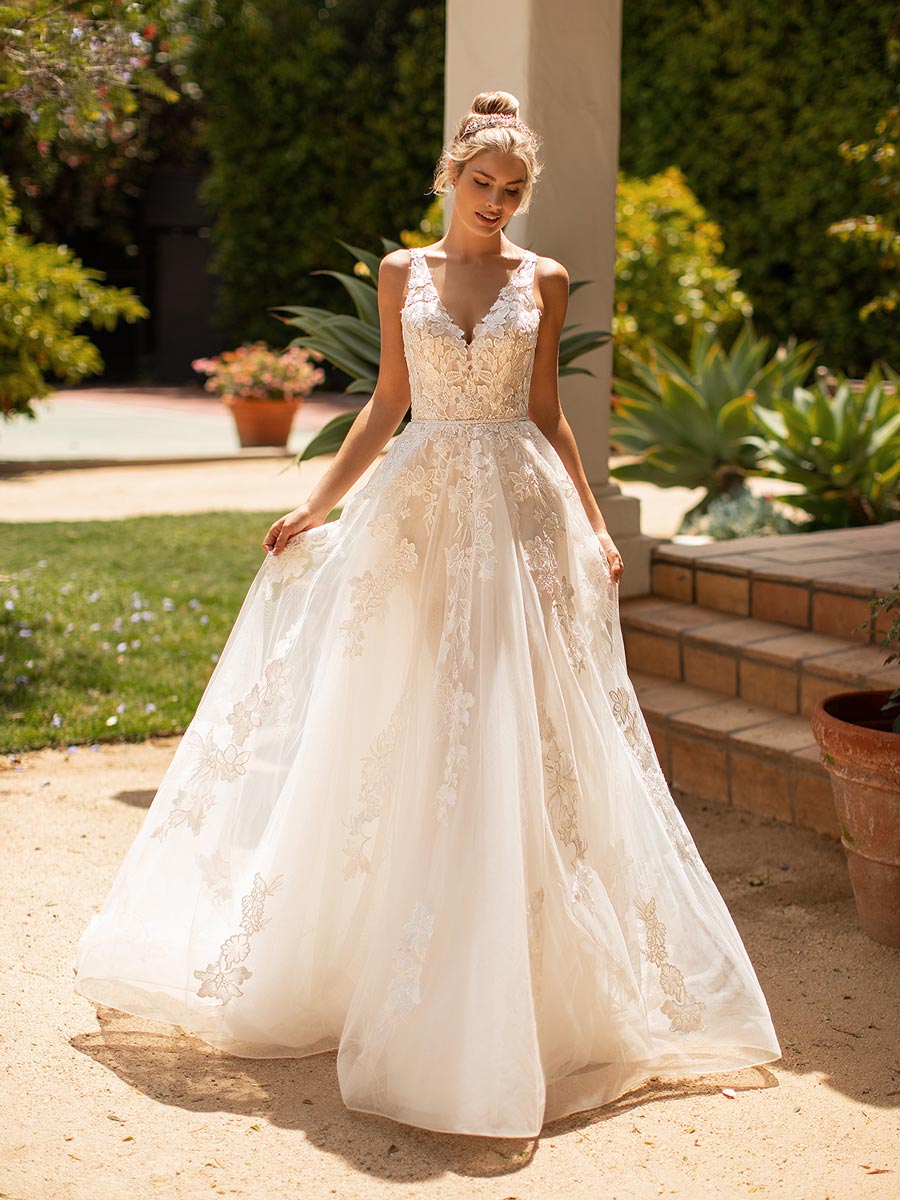 Moonlight Bridal J6779-